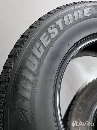 Bridgestone Ice Cruiser 7000 245/70 R16