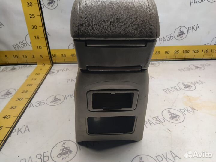 Центральная консоль с подлокотником Chery Fora A21