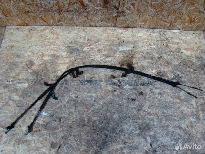 KIA Sportage 2 Трос стояночного тормоза