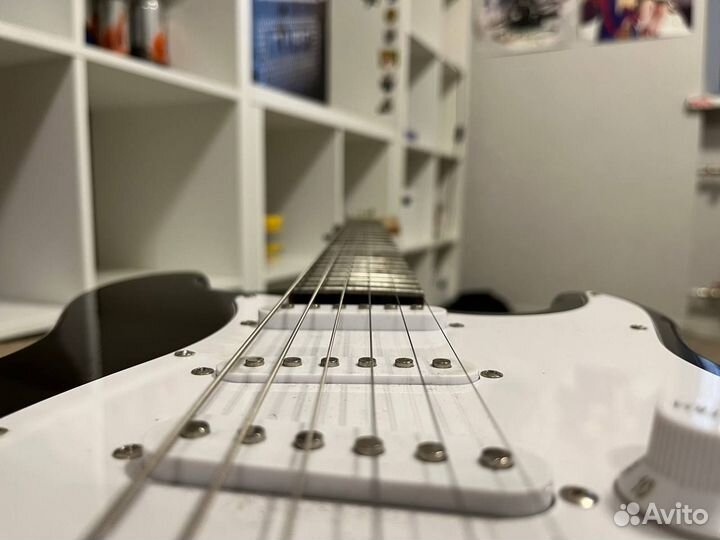 Электрогитара