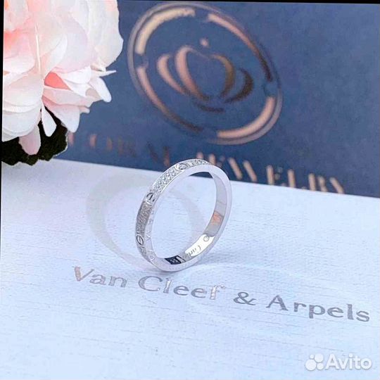 Кольцо Cartier Love, маленькая модель 0,1ct