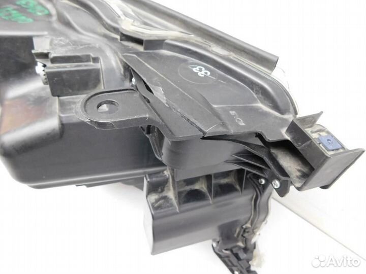 Фара левая Toyota Land Cruiser