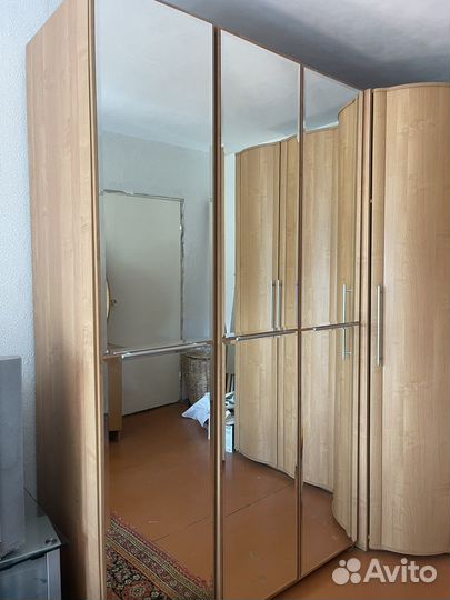 Шкафы, комод, стол