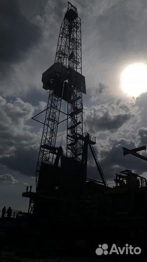 Электромонтеры вахта север