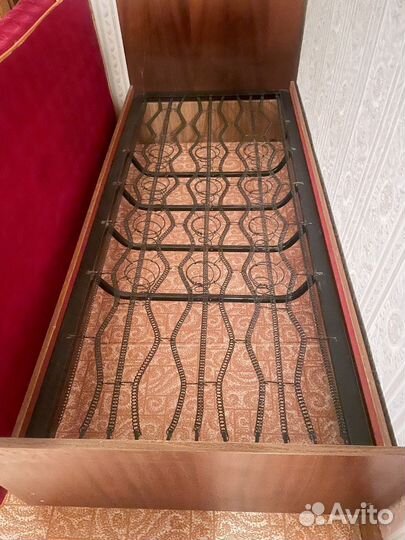 Кровать односпальная