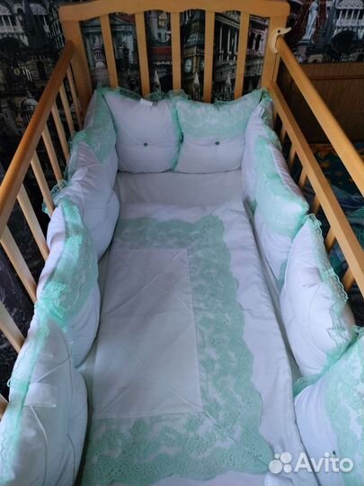 Бортики в детскую кроватку с одеялом