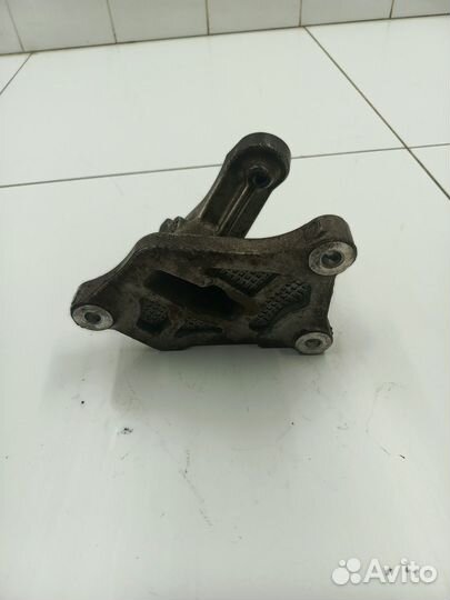 Кронштейн рулевой рейки (Haval F7)