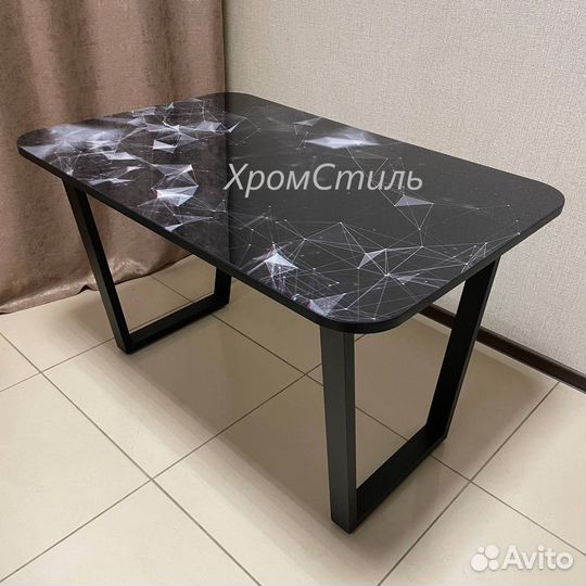 Кухонный стол лофт на металлических п-опорах