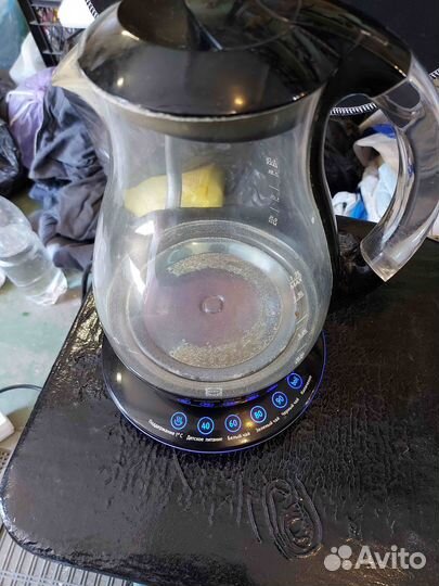 Чайник Vitek VT-1179 BK нерабочий на запчасти