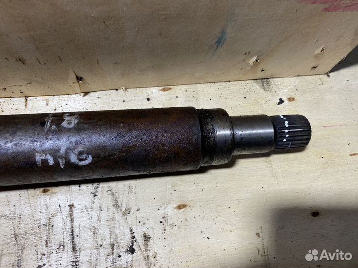 Приводной вал правый Focus 2 1,6 бензин МКПП P75