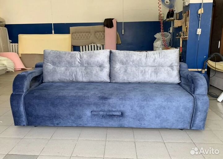 Прямой диван еврокнижка