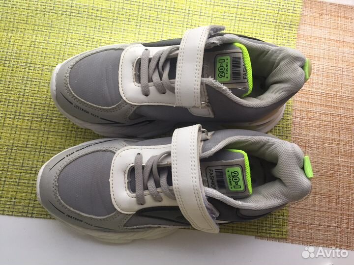Кроссовки детские