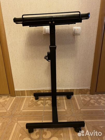 Подставка под проектор