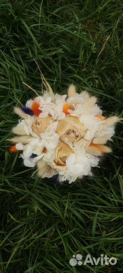 Композиция из сухоцветов