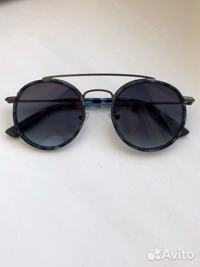 Солнечные очки Colossein