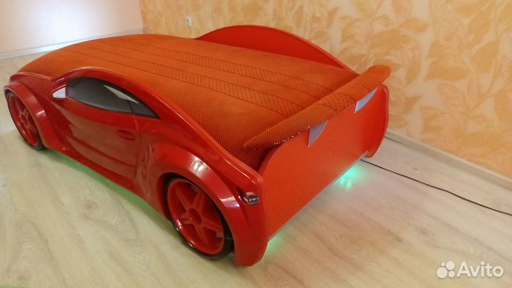 Детская кровать-машина с матрасом серии нео