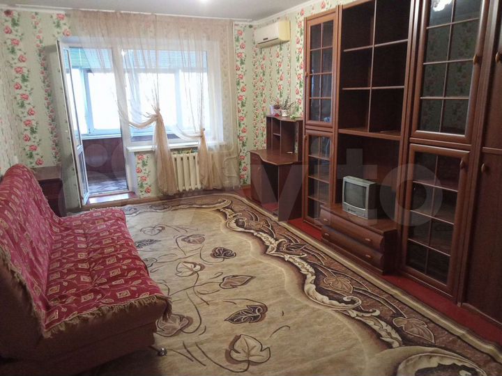 2-к. квартира, 55 м², 2/10 эт.