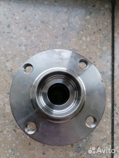 Ступица передняя Ауди 80