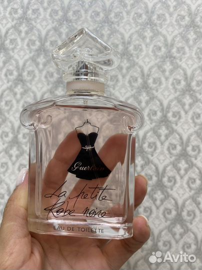Guerlain la petite robe noire