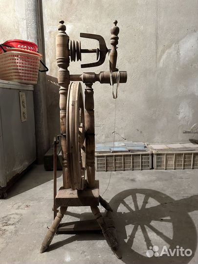 Прялка деревянная старинная