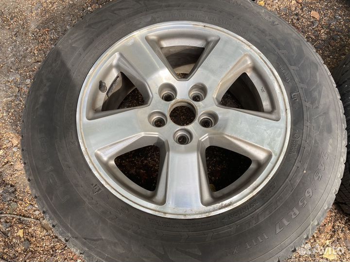 Комплект колес r17 на Honda Pilot