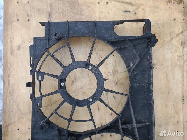 Диффузор вентилятора toyota rav 4 15-19г