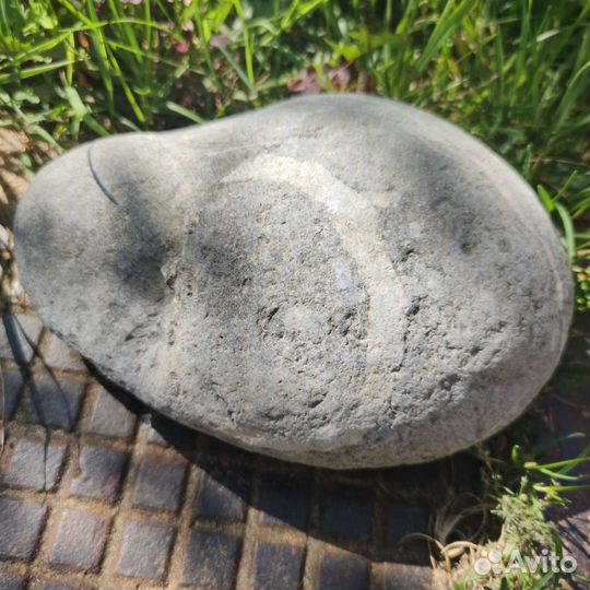 Уникальный камень с полумесяцем