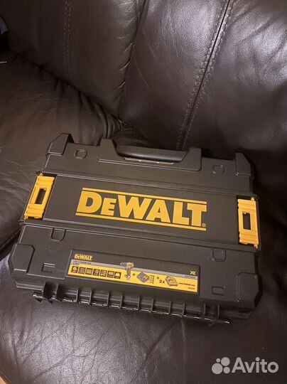 Шуруповерт dewalt