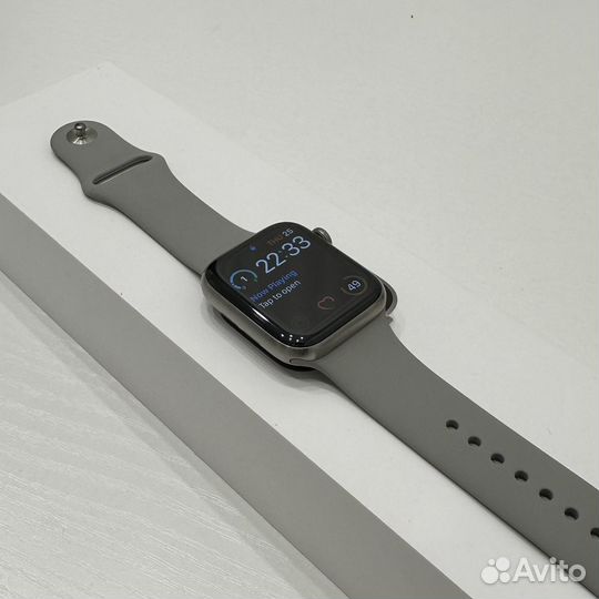 Apple Watch Edition Series 6 Titanium Case (44mm)