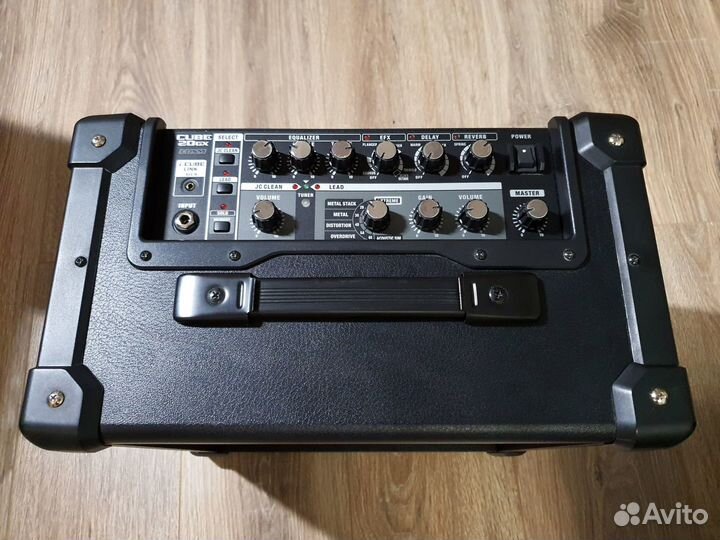 Комбоусилитель Roland 20-GX Cube (в идеале)