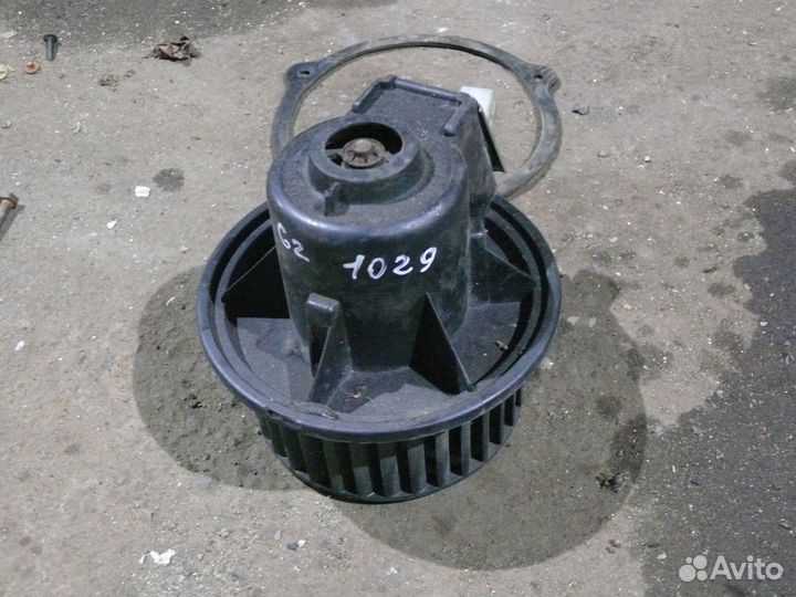 Моторчик печки Volkswagen Golf 2