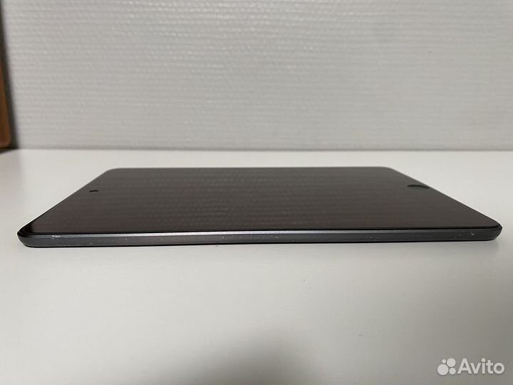 Apple iPad mini (4 поколения)