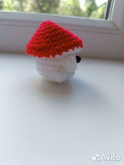 Вязаный грибочек