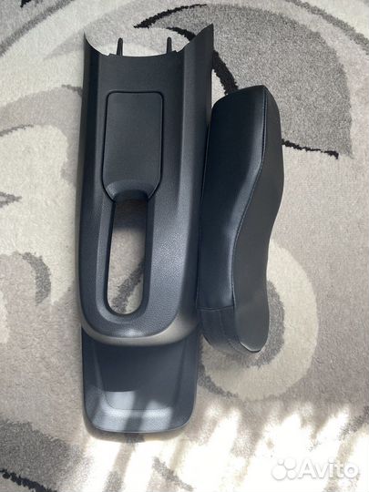 Подлокотник LADA Vesta