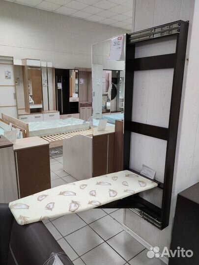 Гладильная доска купе с зеркалом