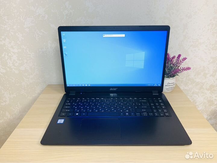 Свежий, мощный ноутбук (SSD/i3/8 гб)