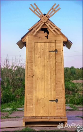 Дачный туалет деревянный