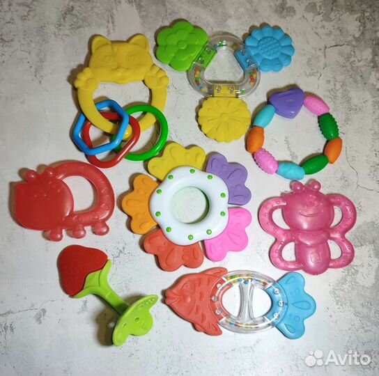 Игрушки, прорезыватели, развивашки