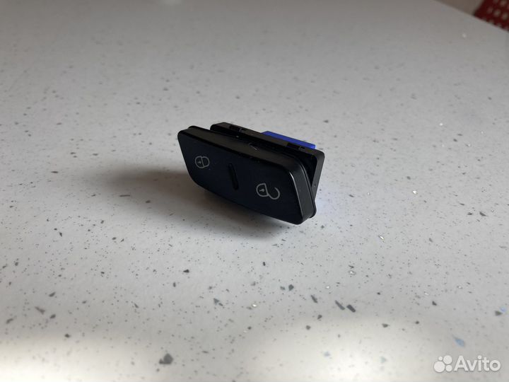 Кнопка центрального замка vw 1KO962125B