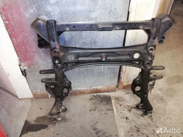 Подрамник передний BMW X3 F25 X4 F26