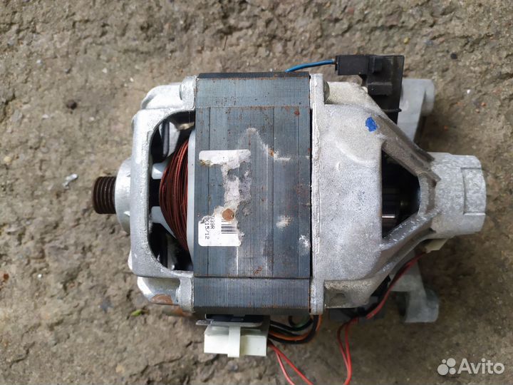 Двигататель стиральной машины