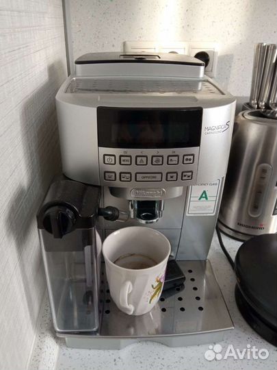 Кофемашина delonghi