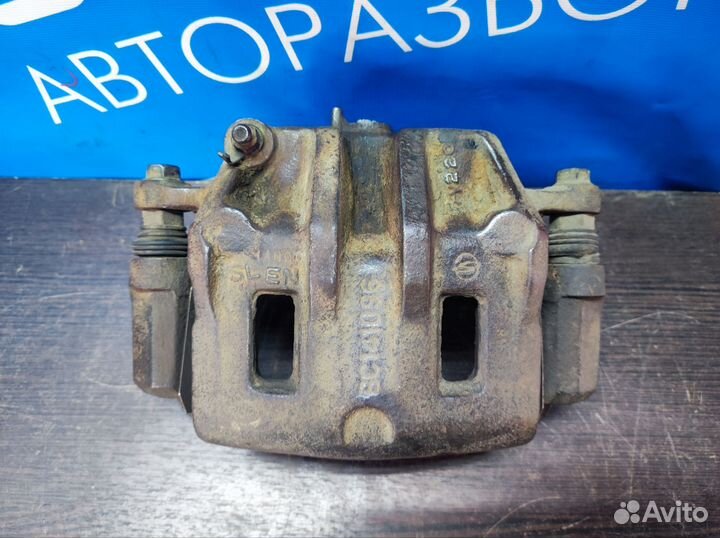 Передний правый суппорт SsangYong Rexton 1