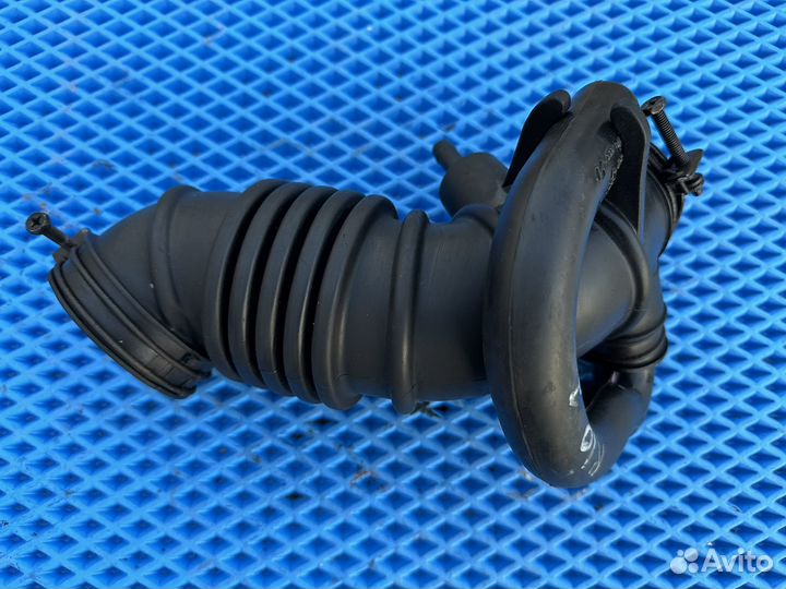 Патрубок воздушного фильтра Kia Rio 2