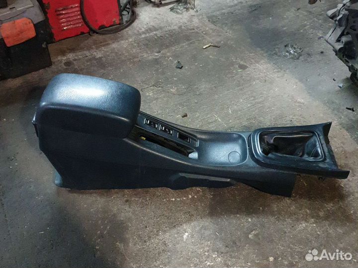 Подлокотник ниссан альмера классик b10