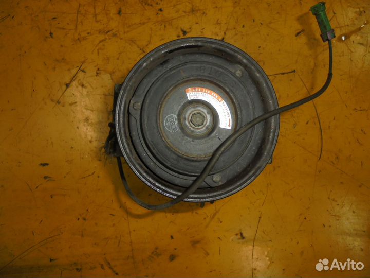 Компрессор кондиционера для VW Passat B5 2.3 AGZ