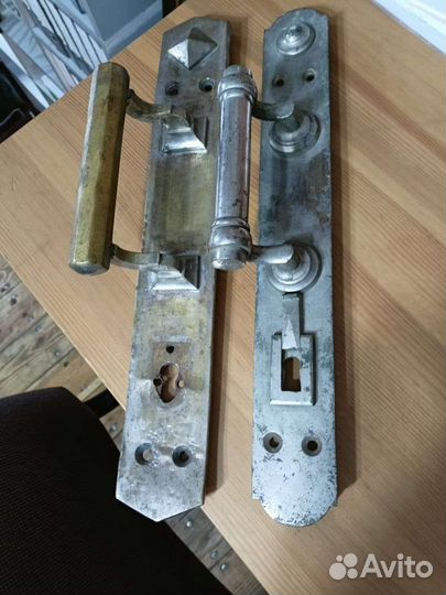 Царские дверные ручки с клеймами