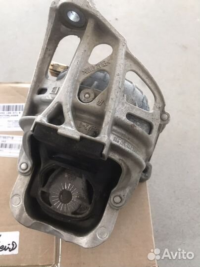 Опора двигателя 4M0199372B 4M0199371B