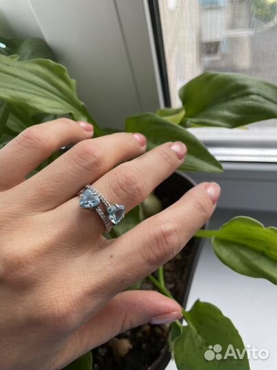 Кольцо с натуральным топазом