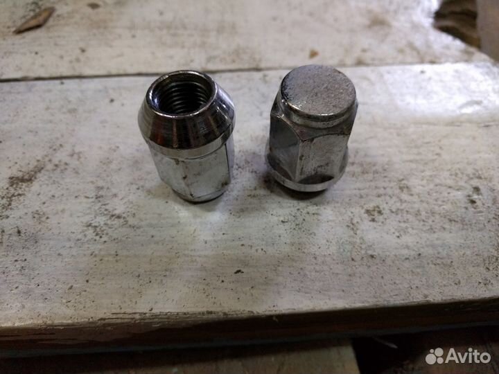 Гайки колесные